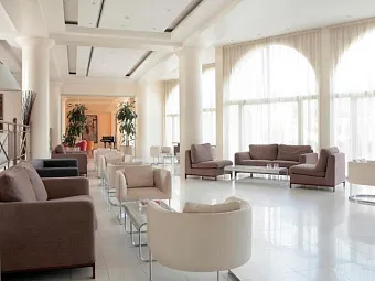 Отель GOLDEN COAST HOTEL 4*