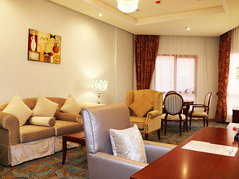 RED CASTLE HOTEL 4*