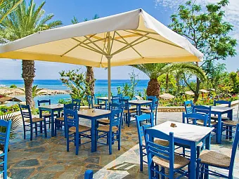 Отель CRYSTAL SPRINGS BEACH HOTEL 4*