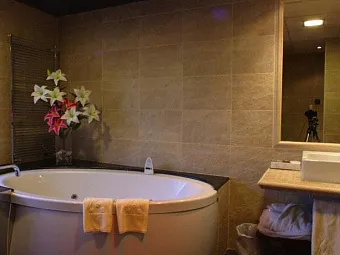 Отель ROC BLANC 4*