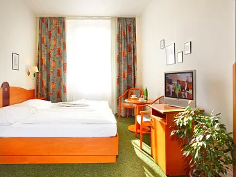 Отель MERKUR 3*