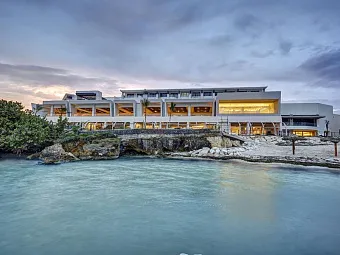 HIDEAWAY AT ROYALTON NEGRIL RESORT 5*  