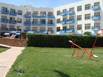  Отель EVALENA BEACH HOTEL APTS 3*