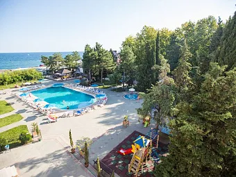 Крым. Алушта. Отель ДЕМЕРДЖИ 3*.