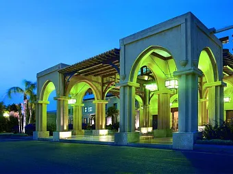  Вход в отель ALDEMAR AMILIA MARE 5*