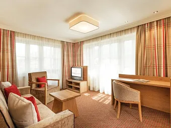 OESTERREICHISCHER HOF HOTEL 4* 