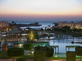 Отель SUNRISE GRAND SELECT CRYSTAL BAY 5*