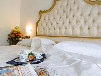 DELFINI STRAND HOTEL TERME 4*