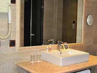 Отель ROC BLANC 4*
