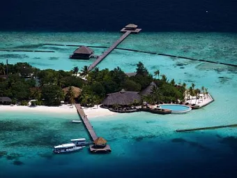 Отель KOMANDOO ISLAND RESORT 4*