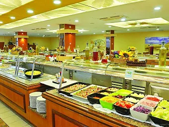 Ресторан в отеле HOTEL GHT OASIS TOSSA & SPA 4*
