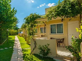 Отель NIFOREIKA BEACH HOTEL & BUNGALOWS 3*