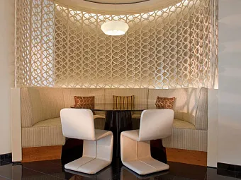 JUMEIRAH EMIRATES TOWERS 5*