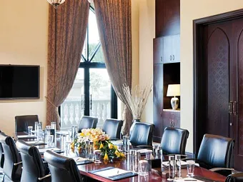 Отель SHANGRI-LA HOTEL QARYAT AL BERI 5*