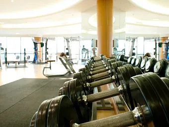 Зал для фитнеса в LE ROYAL MERIDIEN BEACH RESORT & SPA 5*