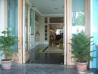  Отель MONACO & QUISISANA 4*