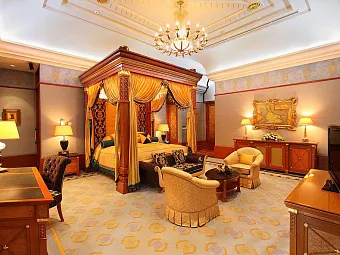 NUSA DUA BEACH HOTEL & SPA 5*