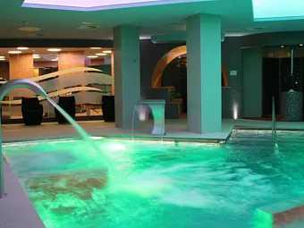 Отель PLAZA ANDORRA LA VELLA 5*