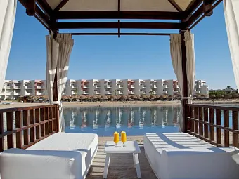 Отель SUNRISE GRAND SELECT CRYSTAL BAY 5*