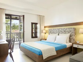 Отель SIMANTRO BEACH 4*