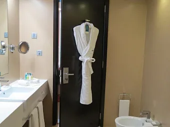 Отель COSMOPOLITAN HOTEL 4*