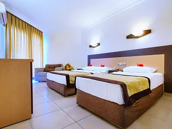 Отель CLUB HOTEL CARETTA BEACH 4*