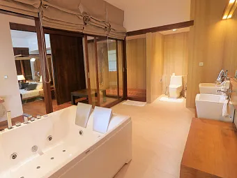 Отель PANDANUS BEACH RESORT & SPA 4*