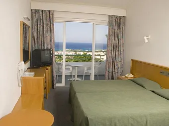 Отель ADELAIS BAY HOTEL 3*