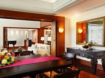 NUSA DUA BEACH HOTEL & SPA 5*