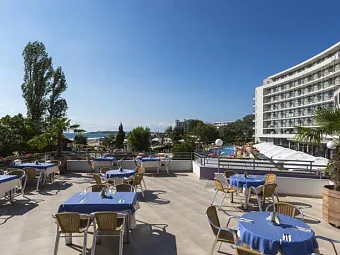 Отель LTI NEPTUN BEACH 4*