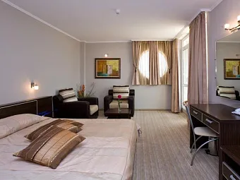 Отель LTI NEPTUN BEACH 4*