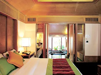 Номер Deluxe Regency. Отель CHAWENG REGENT BEACH RESORT 4 *