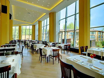  Загородный отель LES ART RESORT 4*