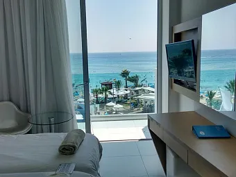 Отель VRISSAKI BEACH HOTEL 3*