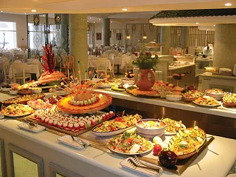 Отель GOLDEN TULIP TAJ SULTAN 5*