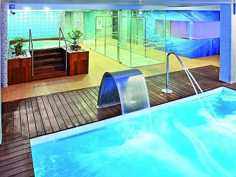 Бассейн  в отеле HOTEL GHT OASIS TOSSA & SPA 4*