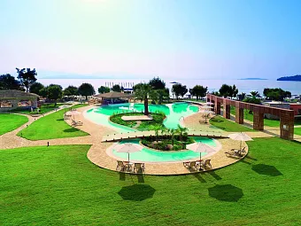 Отель DASSIA CHANDRIS 4*