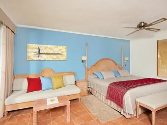 Отель  IBEROSTAR SUITES JARDIN DE SOL 4*