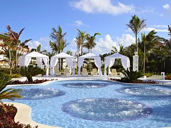 Отель LUXURY BAHIA PRINCIPE AMBAR GREEN 5*