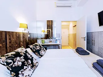 Отель ROYAL COURT 4*