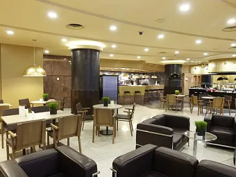 Отель HOLIDAY INN ANDORRA LA VELLA 5*
