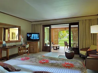 Отель BEACHCOMBER PARADIS HOTEL & GOLF CLUB 5*