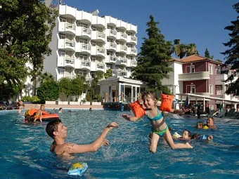 Отель SUN RESORT HUNGUEST 4*