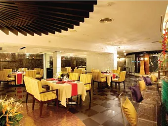 ROYAL CLIFF HOTELS GROUP 5 *