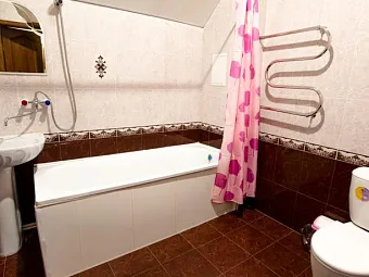 КОРОНА 3*