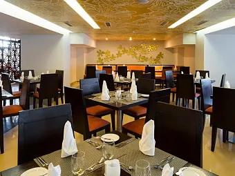 ROYALTON WHITE SANDS 5*