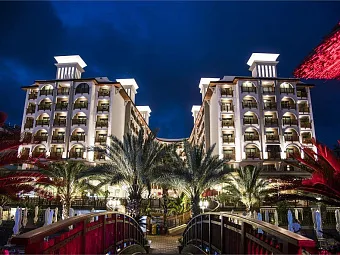  Отель QUATTRO BEACH RESORT & SPA 5*