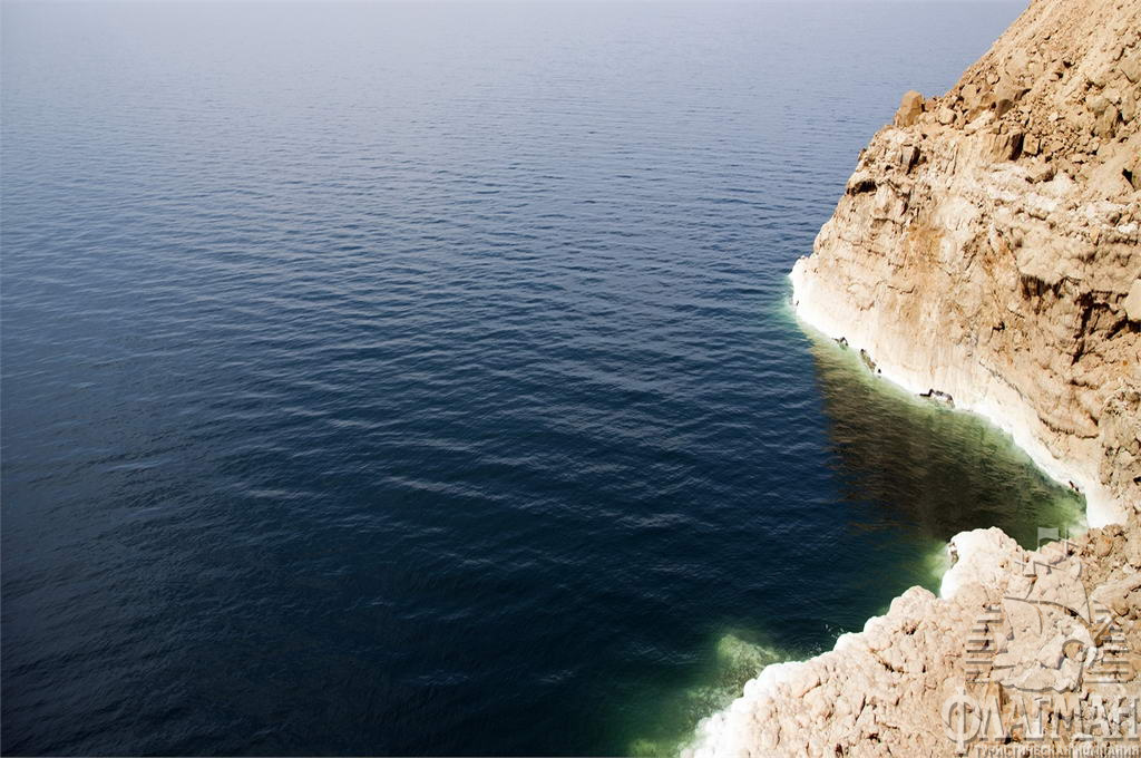  Мёртвое море - на самом деле это озеро, только очень-очень солёное