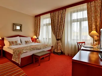CARLTON 4*