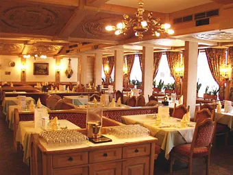 Отель PARKHOTEL SOELDEN 4*